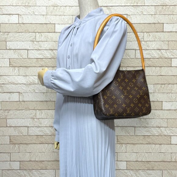 LOUIS VUITTON Brown Monogram Canvas Looping MM Shoulder Bag - Picture 2 of 8